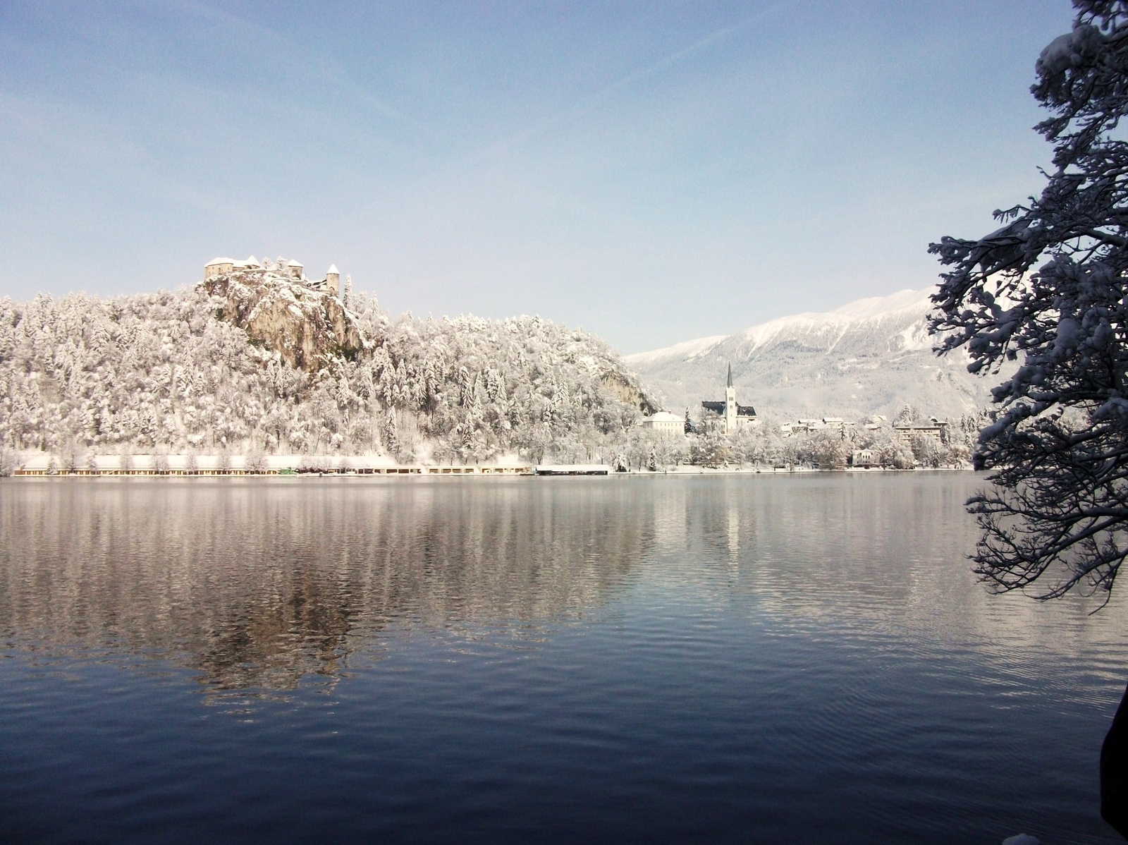 Bledi-tó télen