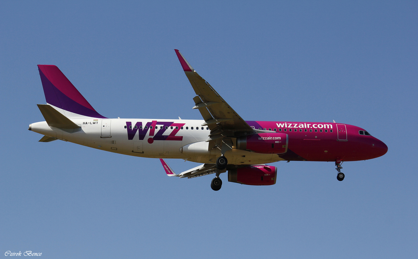 Airbus A320-232(WL)