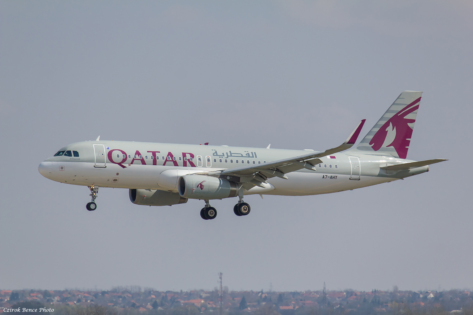 Qatar sharkletes A320-asa először Budapesten