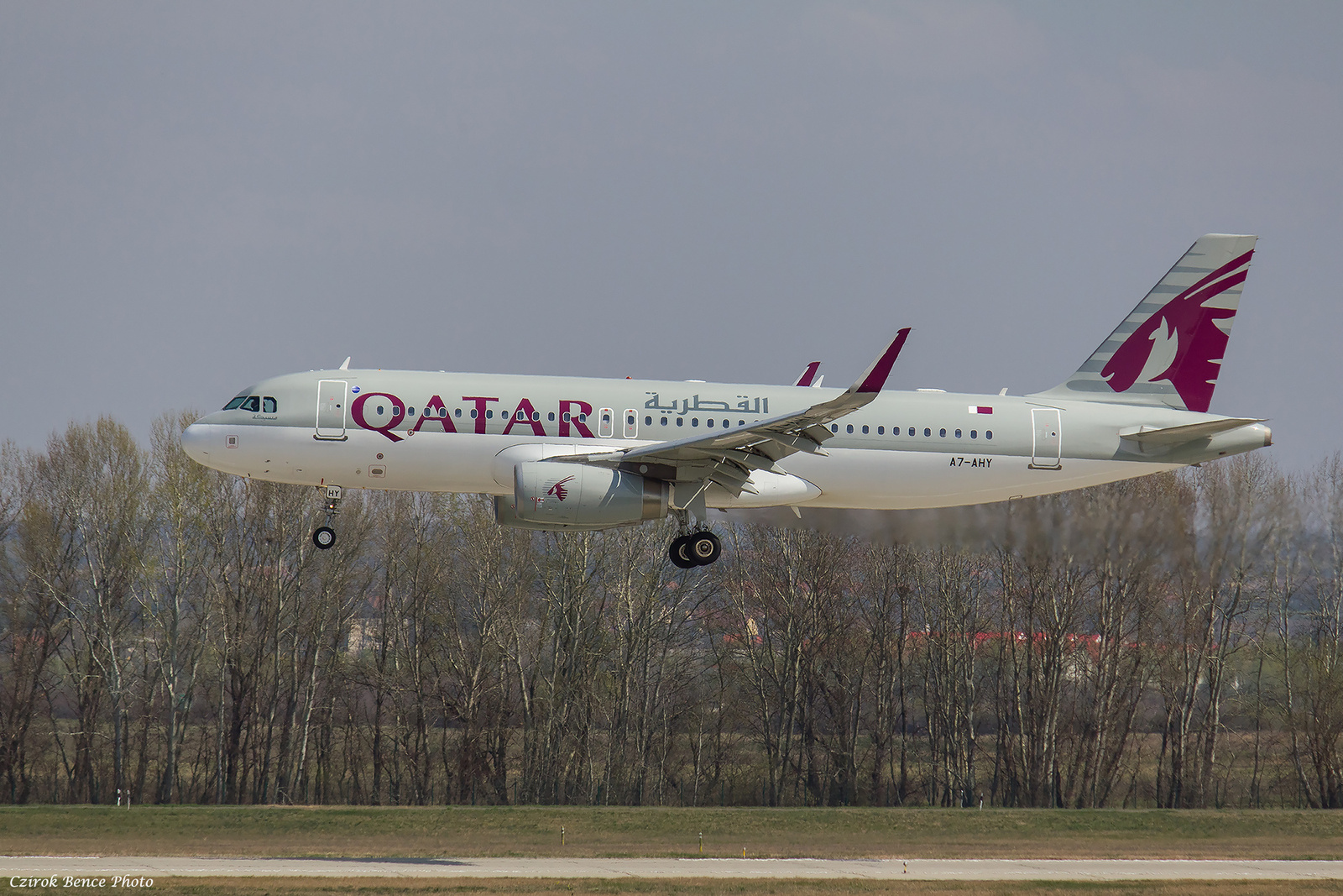 Qatar sharkletes A320-asa először Budapesten