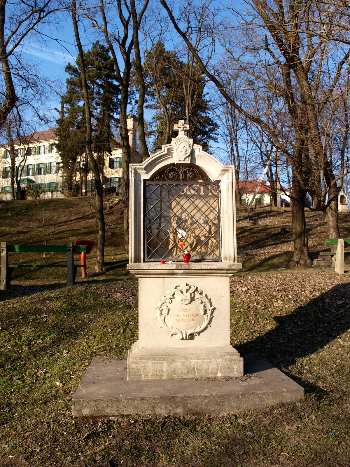 Máriabesnyő, kapucinus kegytemplom 12