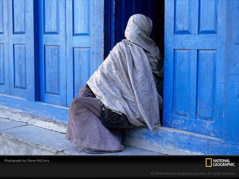 blue-doorway-mccurry-92579-sw (Medium)