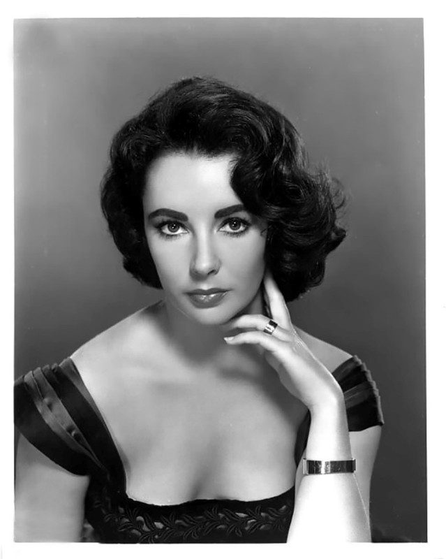 elizabethtaylor2338ret3