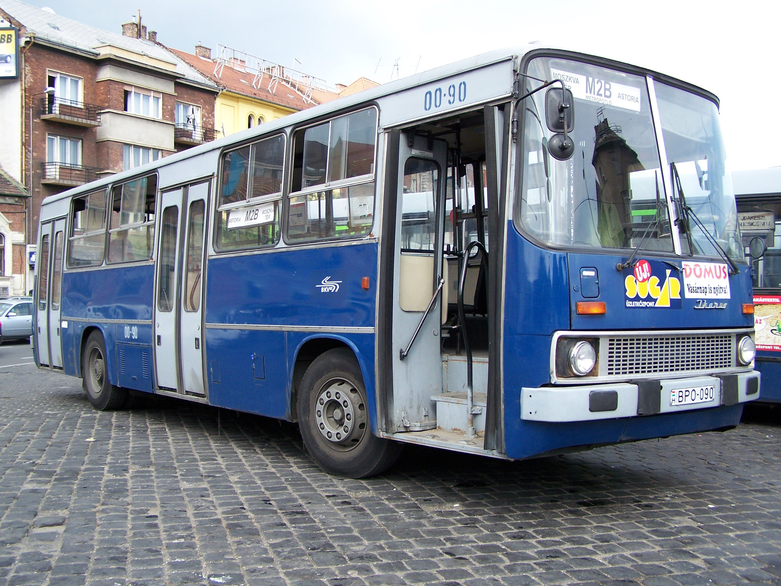 Busz BPO-090-Moszkva tér