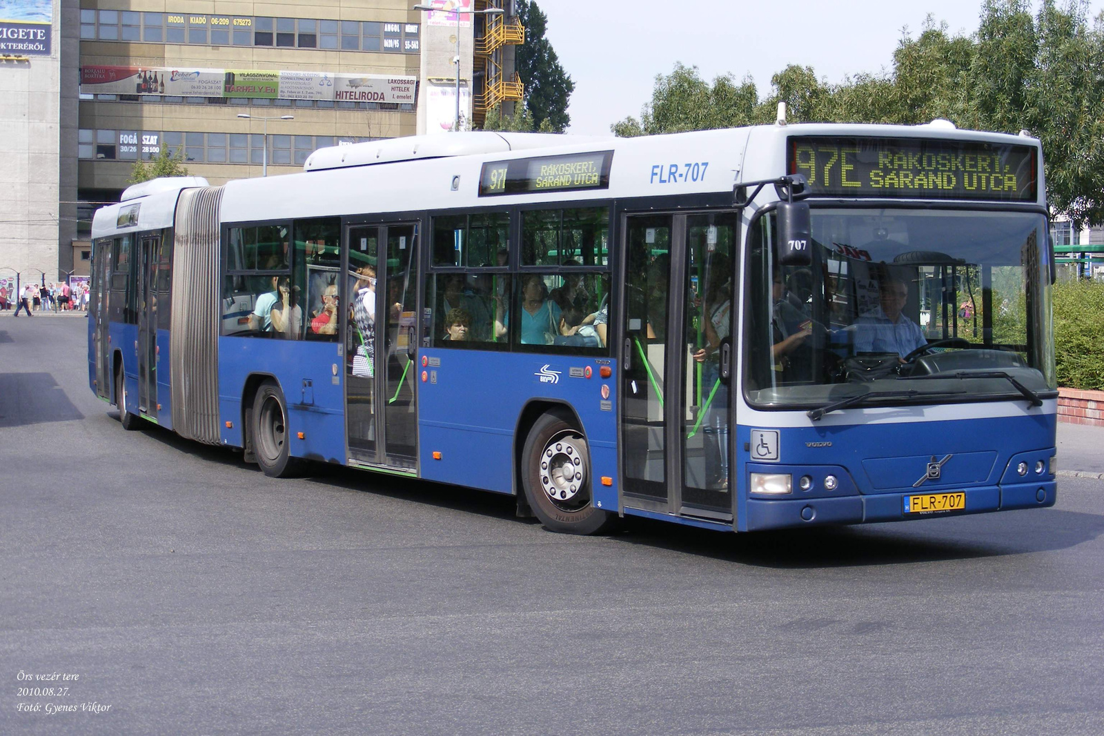 Busz FLR-707