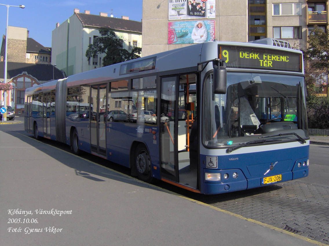 Busz FJX-206