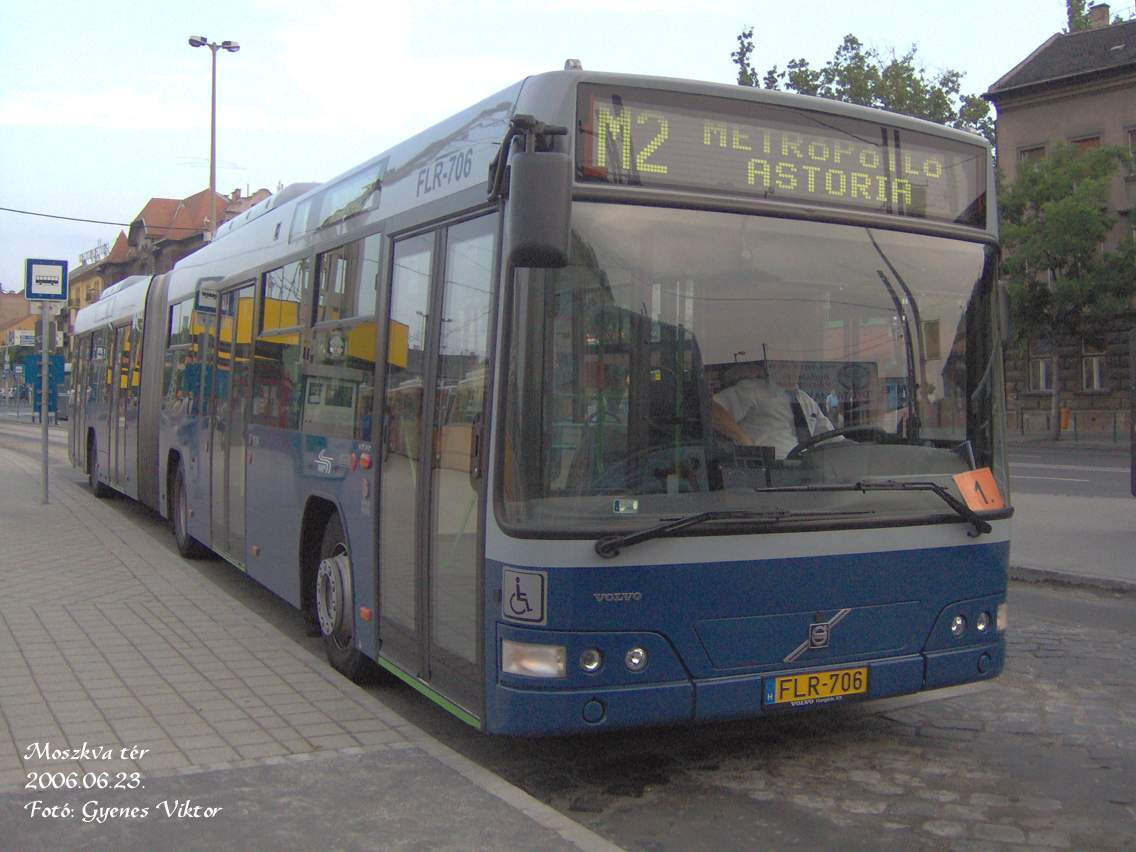 Busz FLR-706