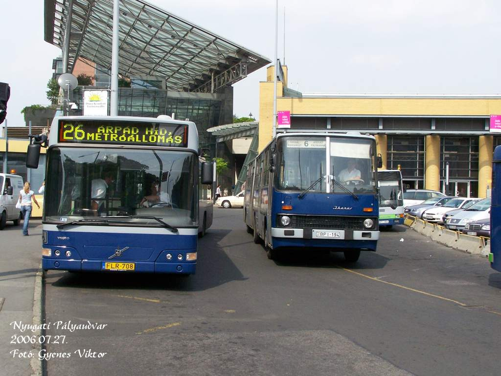 Busz FLR-708+BPI-194