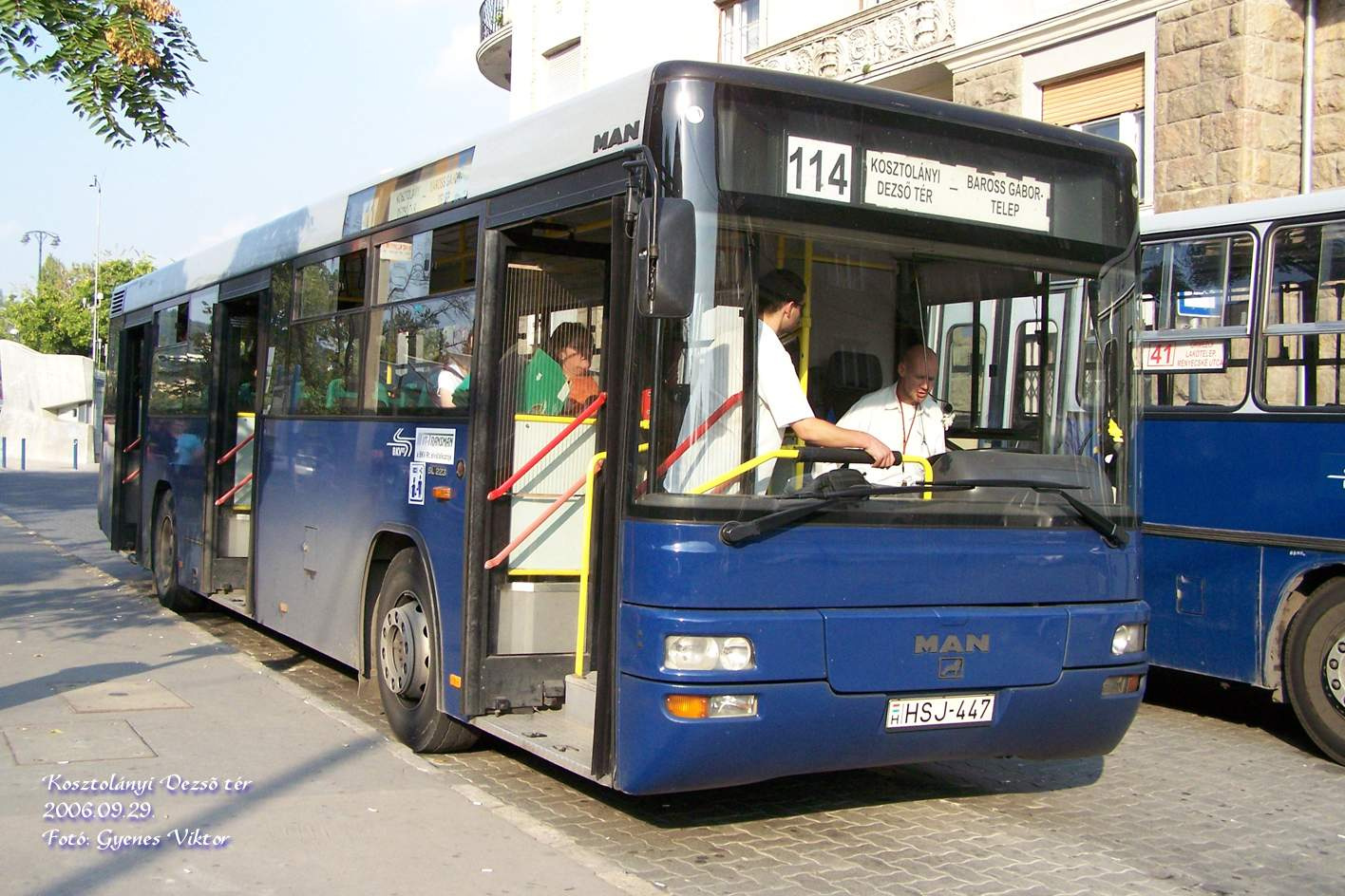 Busz HSJ-447