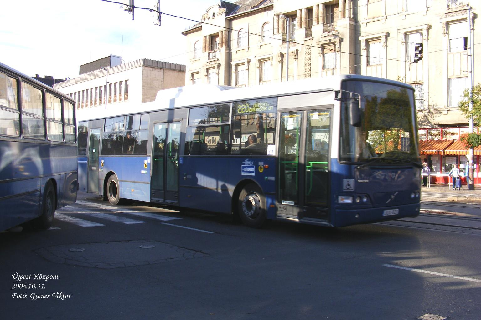 Busz JUX-021