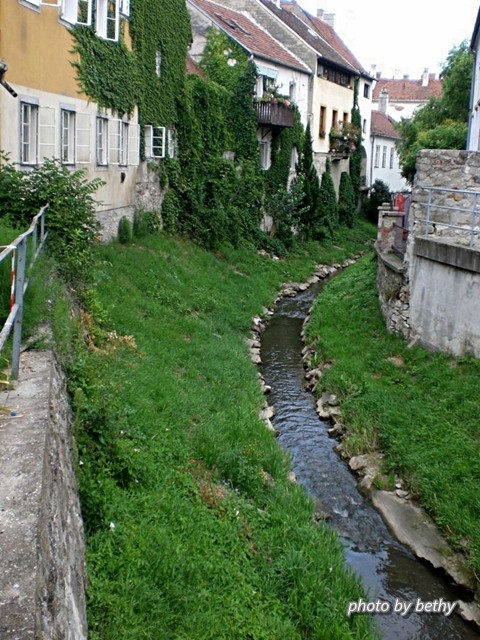 Festői Festőköz