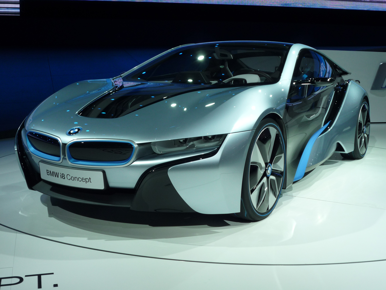 BMW i8