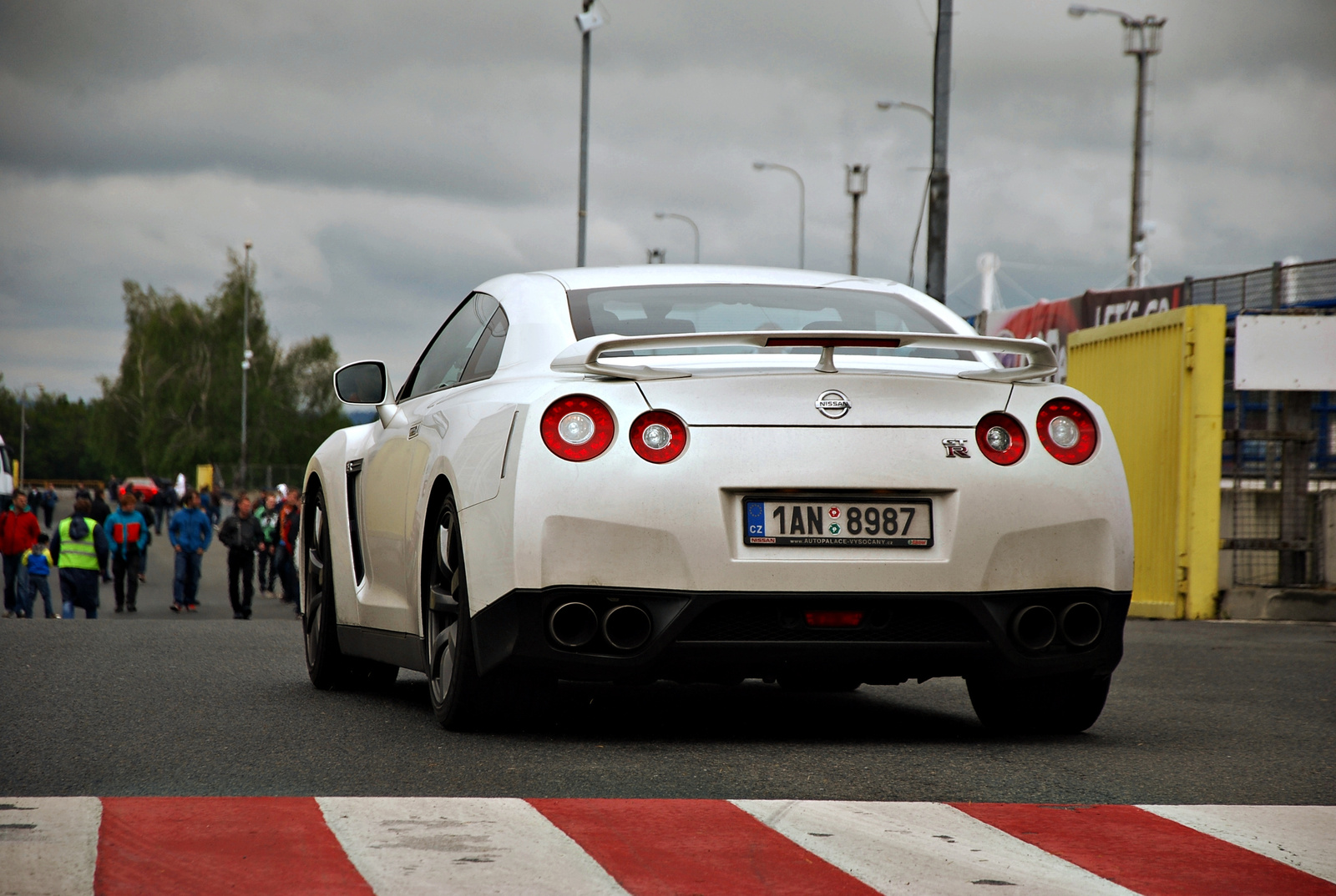 Nissan GT-R