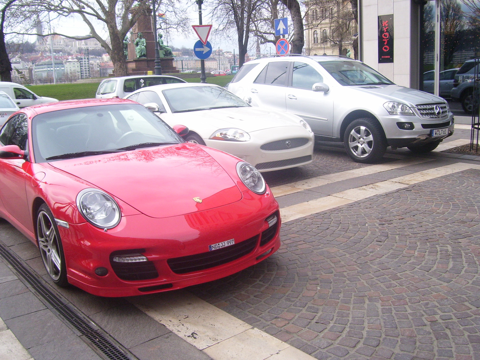 Porsche 997 Turbo & Jaguar XKR