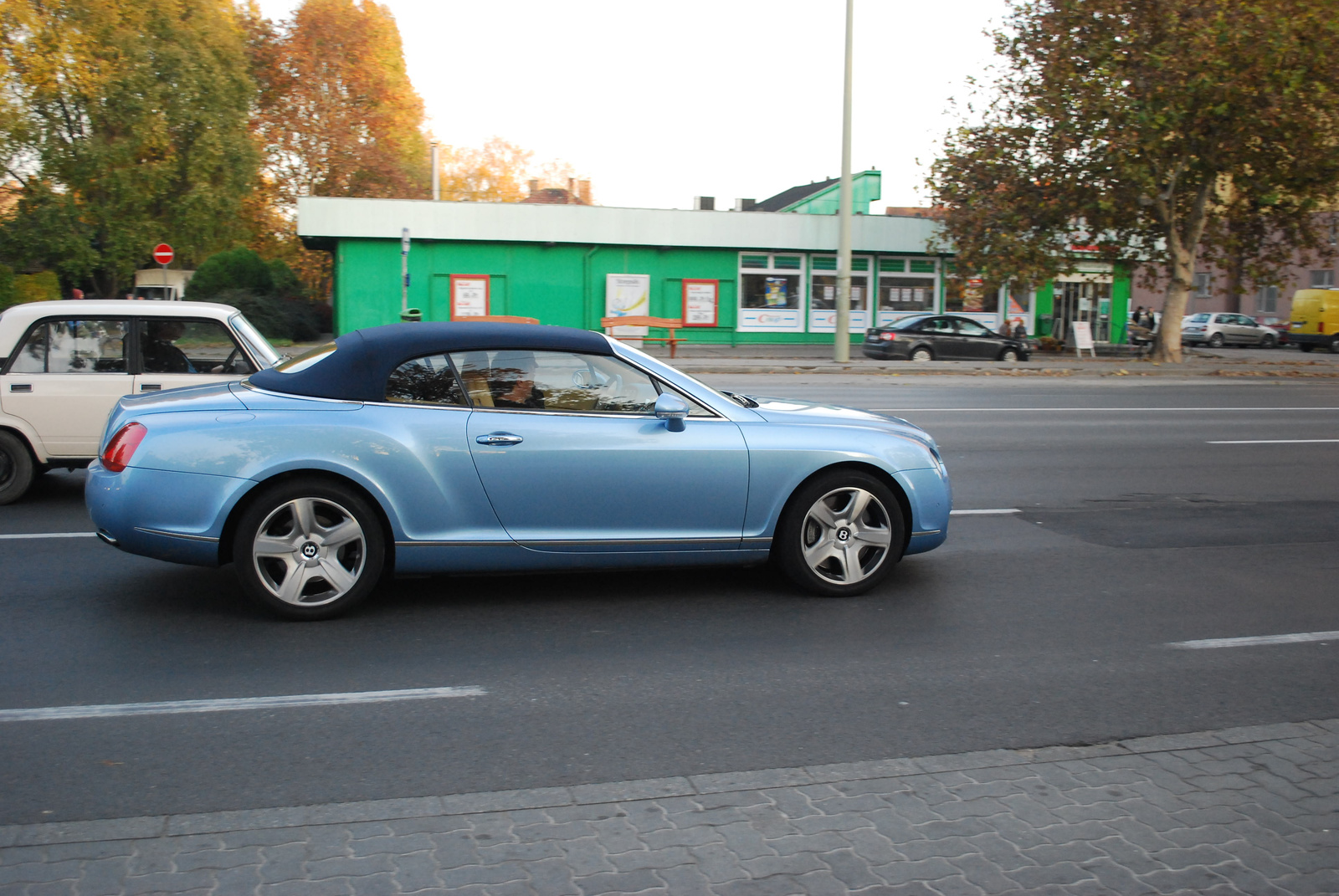 Bentley Continental GTC