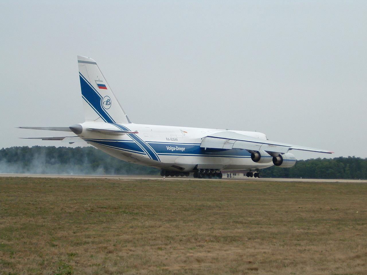 An-124 003