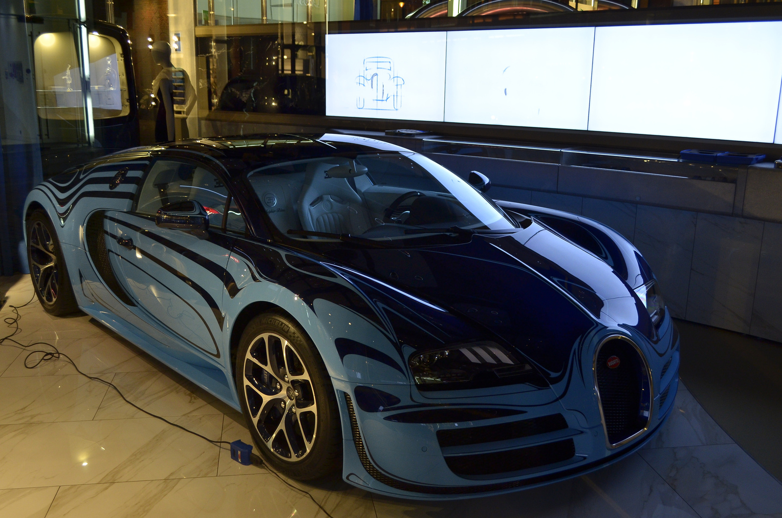 Bugatti Veyron 16.4 Super Sport Le Saphir Bleu