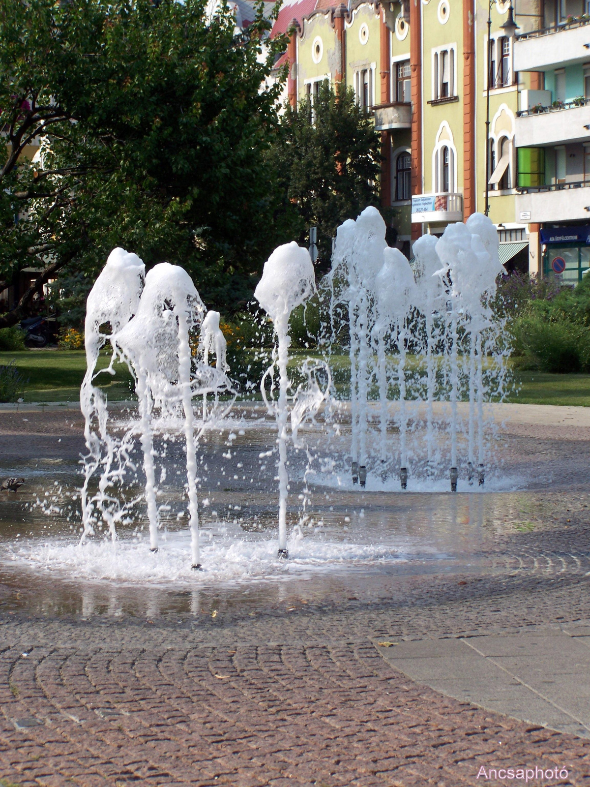 Szökőkút a Főtér közelében