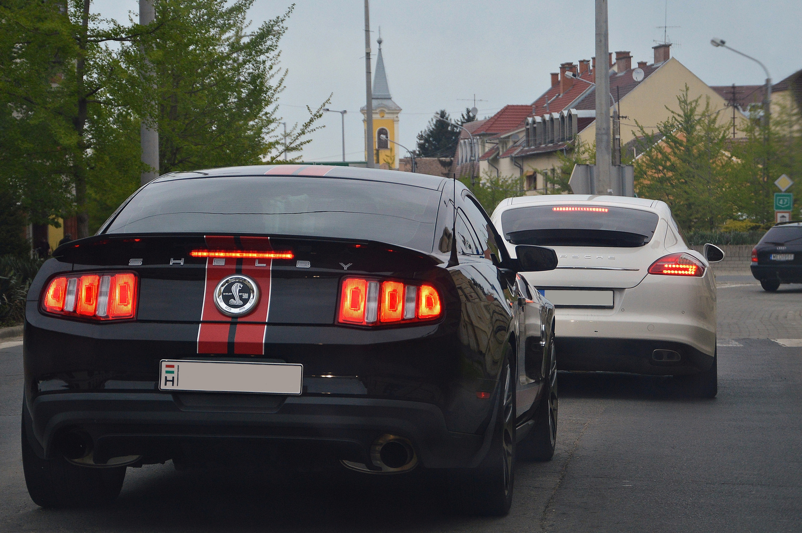 Ford Mustang Shelby GT500 - Porsche Panamera